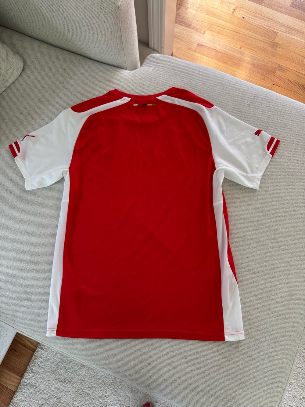 Arsenal Soccer  Jersey - Picture 3 of 7